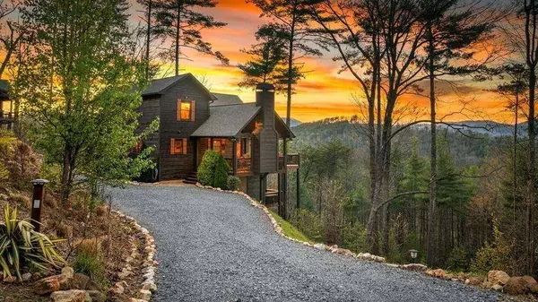267 Oasis DR, Blue Ridge, GA 30513