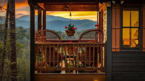 267 Oasis DR, Blue Ridge, GA 30513