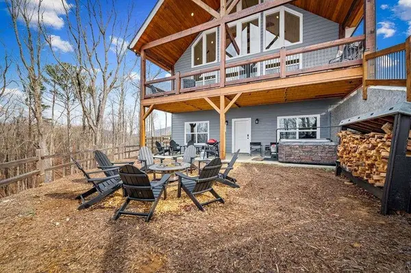 1016 Twisted Oak RD, Talking Rock, GA 30175