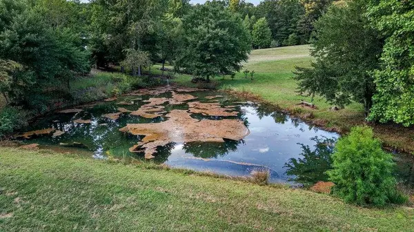 210 W Pierceville RD W, Mccaysville, GA 30555