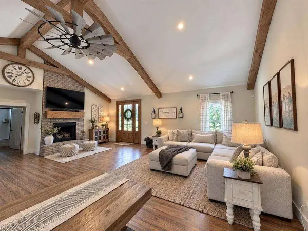 353 Sowers RD, Blue Ridge, GA 30513