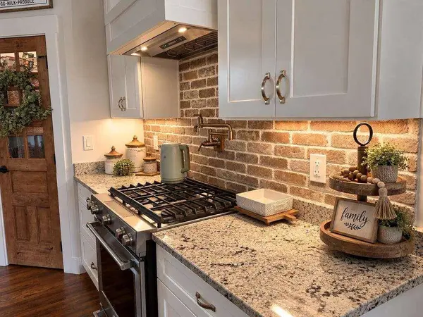 353 Sowers RD, Blue Ridge, GA 30513