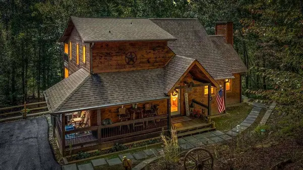 111 Windy Valley SPUR, Blue Ridge, GA 30513