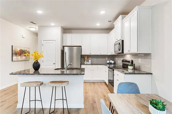 2824 Saratoga Lake VW, Decatur, GA 30034