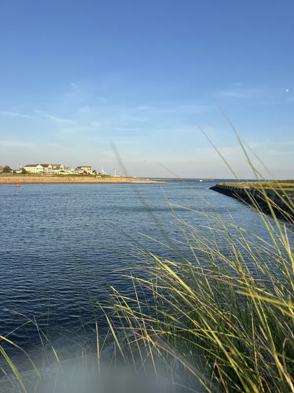 What is the Marshfield, MA real estate market doing in spring 2026?