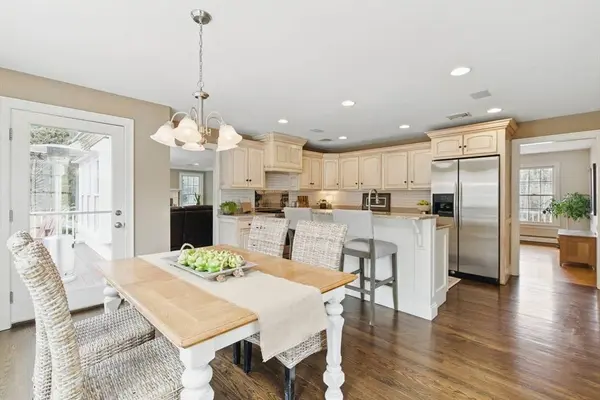 1 Harvest Dr, Kingston, MA 02364