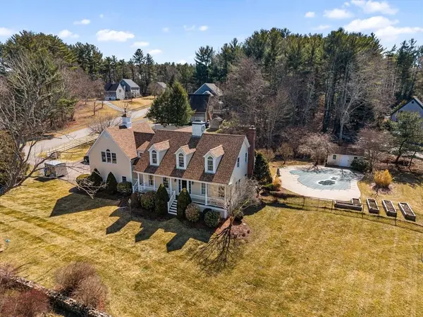 1 Harvest Dr, Kingston, MA 02364