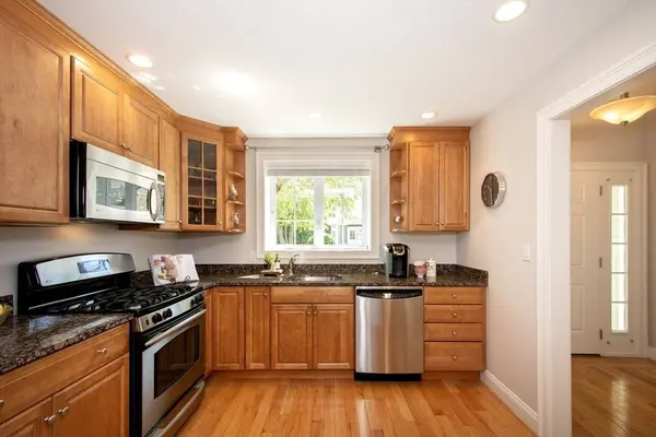 15 Maple Ln #15, Marshfield, MA 02050