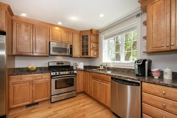 15 Maple Ln #15, Marshfield, MA 02050