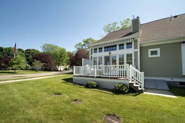 15 Maple Ln #15, Marshfield, MA 02050