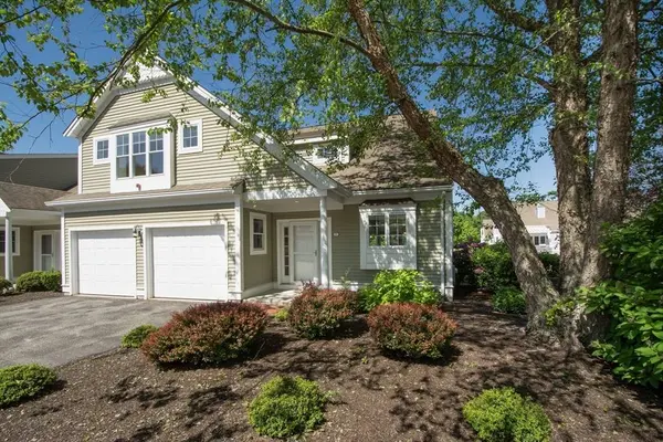 15 Maple Ln #15, Marshfield, MA 02050