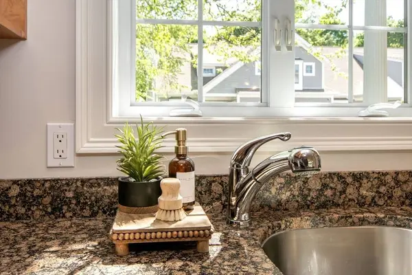 15 Maple Ln #15, Marshfield, MA 02050