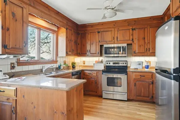 34 Sagamore Rd, Duxbury, MA 02332