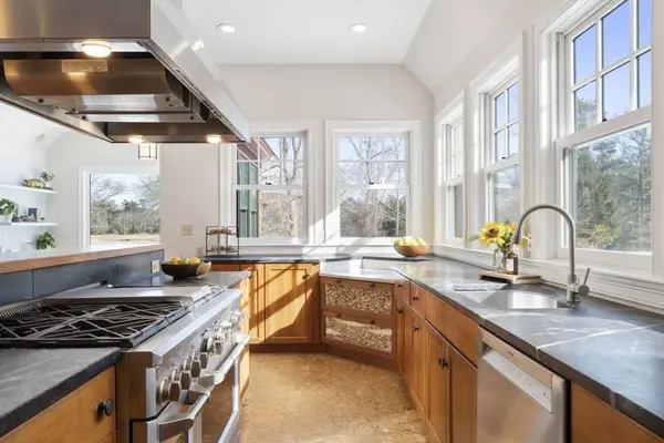 251 Standish St, Duxbury, MA 02332