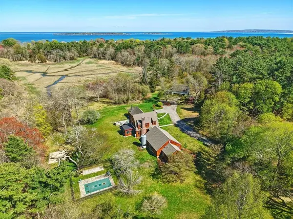 251 Standish St, Duxbury, MA 02332