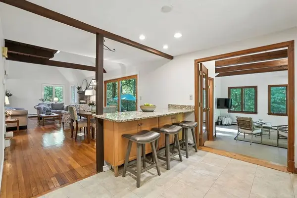 28 Pine St, Duxbury, MA 02332