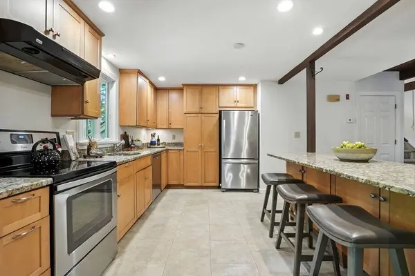 28 Pine St, Duxbury, MA 02332