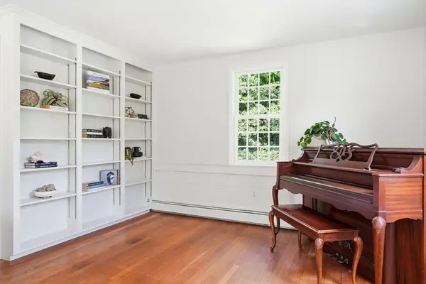 297 Holly Rd, Marshfield, MA 02050