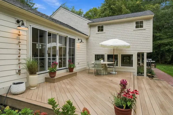 615 Franklin St, Duxbury, MA 02332