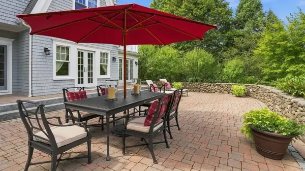 180 Surplus St, Duxbury, MA 02332