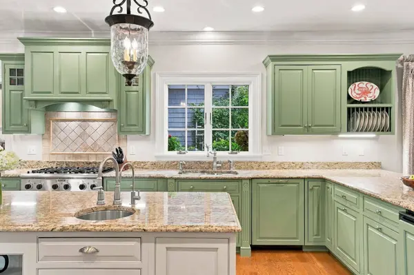 180 Surplus St, Duxbury, MA 02332