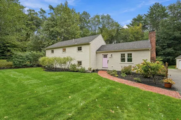 615 Franklin St, Duxbury, MA 02332
