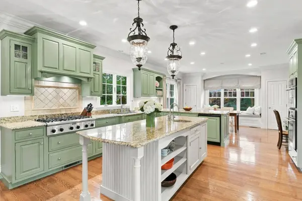 180 Surplus St, Duxbury, MA 02332