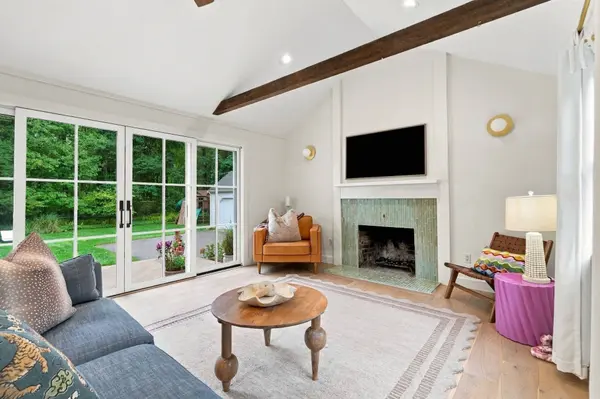 615 Franklin St, Duxbury, MA 02332
