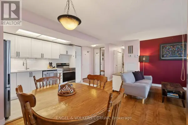 530 Laurier AVE West #PH5, Ottawa, ON K1R7T1