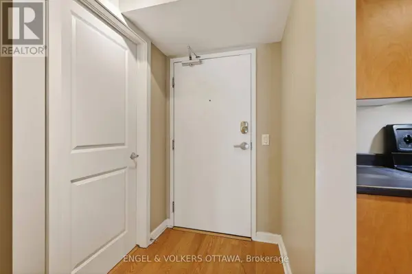 138 Somerset ST West #604, Ottawa, ON K2P0A3