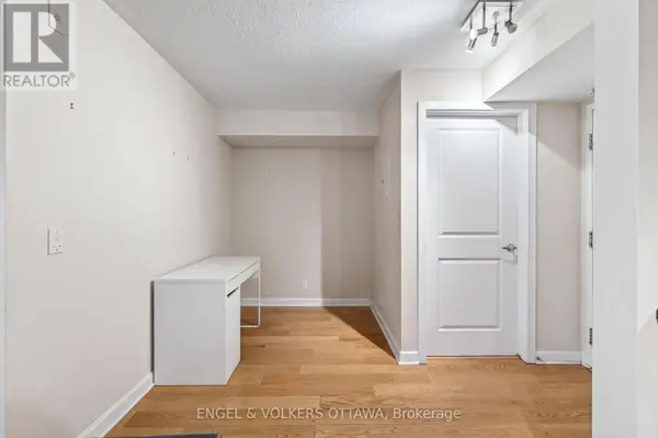 138 Somerset ST West #604, Ottawa, ON K2P0A3