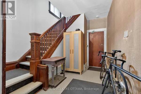35 Craig ST ##1, Ottawa, ON K1S4B6