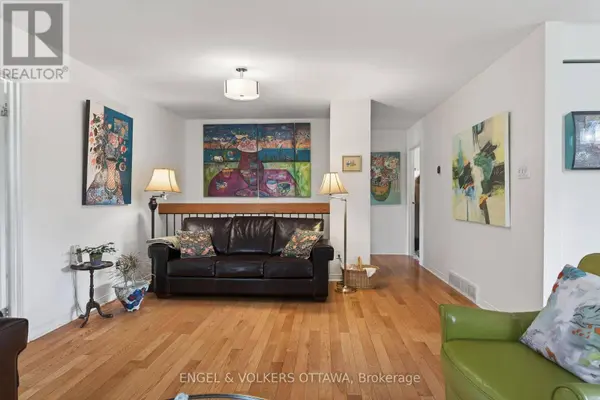 3344 Uplands DR #77, Ottawa, ON K1V9R9