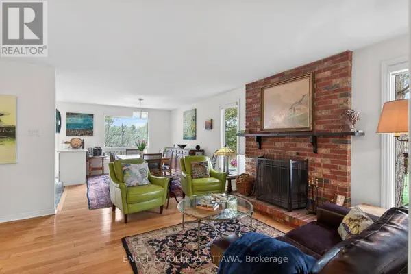 3344 Uplands DR #77, Ottawa, ON K1V9R9