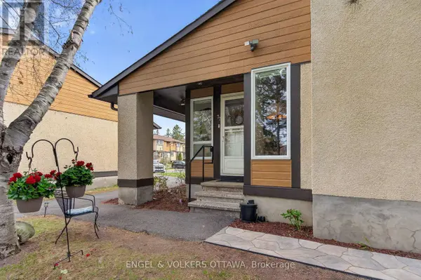 3344 Uplands DR #77, Ottawa, ON K1V9R9