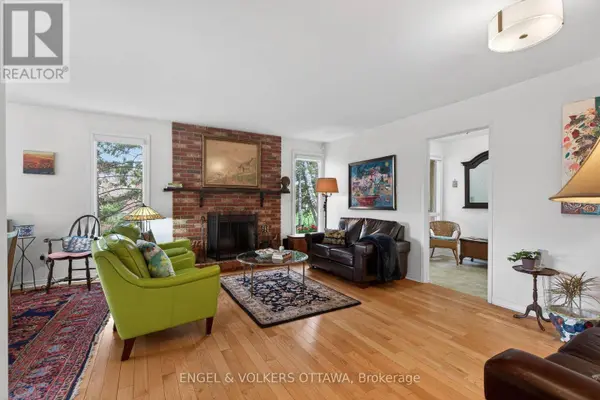 3344 Uplands DR #77, Ottawa, ON K1V9R9
