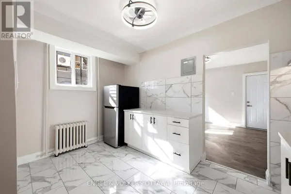 287 ST LAURENT BOULEVARD, Ottawa, ON K1K2Z3