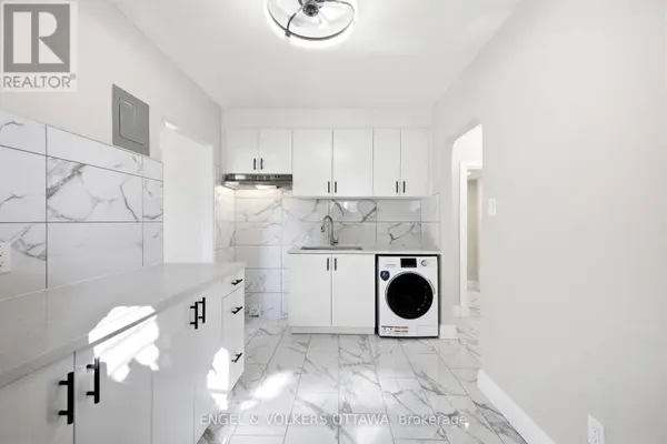 287 ST LAURENT BOULEVARD, Ottawa, ON K1K2Z3