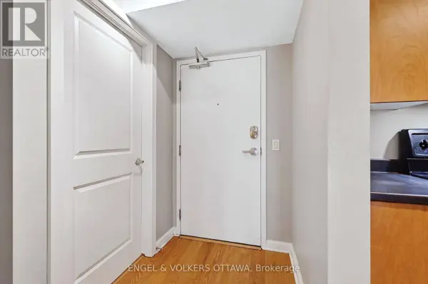 138 Somerset ST West #604, Ottawa, ON K2P0A3