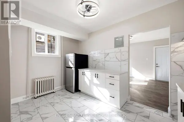287 St Laurent BLVD #1, Ottawa, ON K1K2Z3
