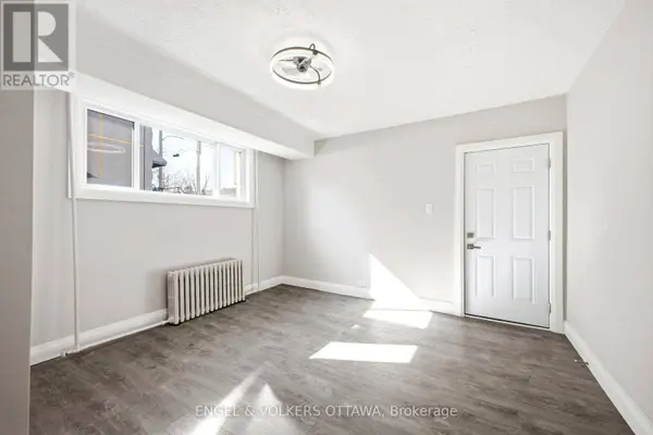 287 St Laurent BLVD #1, Ottawa, ON K1K2Z3
