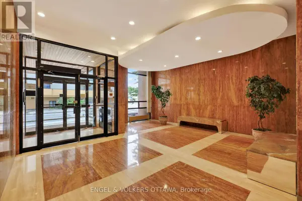 475 Laurier AVE West #1007, Ottawa, ON K1R7X1