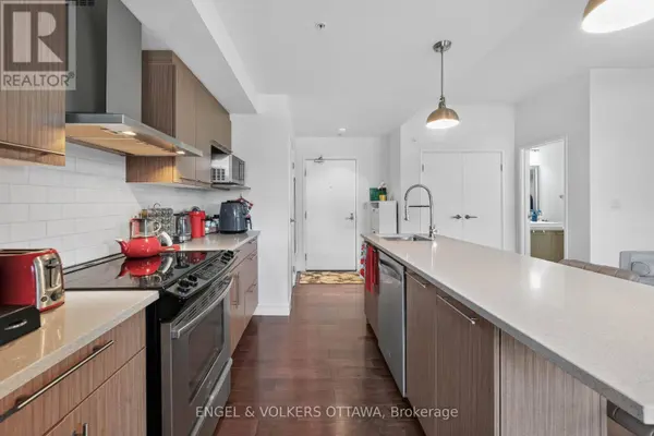 555 Anand Private #206, Ottawa, ON K1V2R7