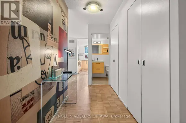 40 Arthur ST #203, Ottawa, ON K1R7T5