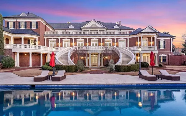 Property Spotlights: Robin Williams’ Villa Sold, Dwight Howard’s Mansion Listed,Engel & Völkers Americas