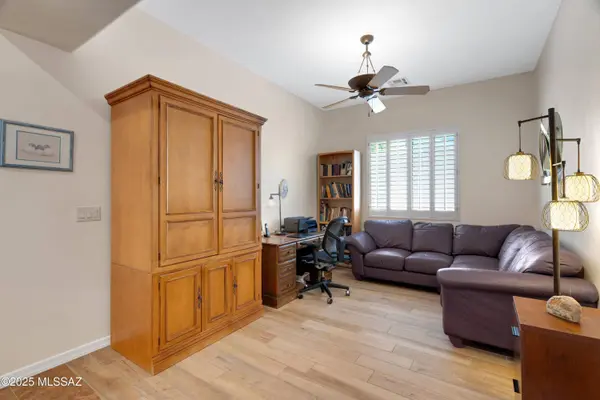 13065 N High Hawk Drive, Marana, AZ 85658