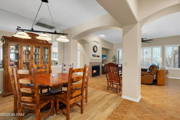 13065 N High Hawk Drive, Marana, AZ 85658