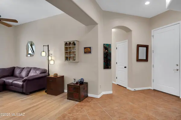 13065 N High Hawk Drive, Marana, AZ 85658