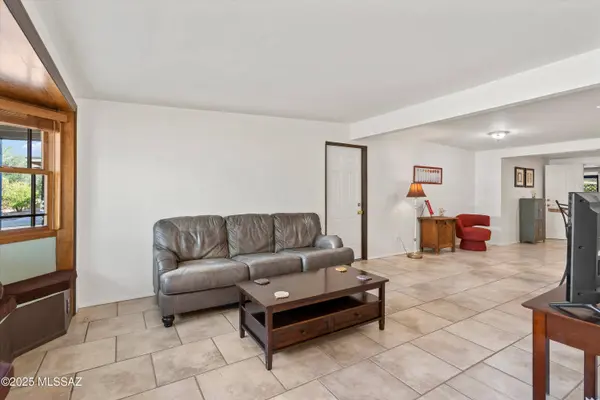 4734 S Apple Tree Avenue, Tucson, AZ 85730