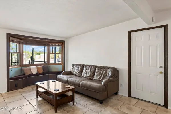 4734 S Apple Tree Avenue, Tucson, AZ 85730